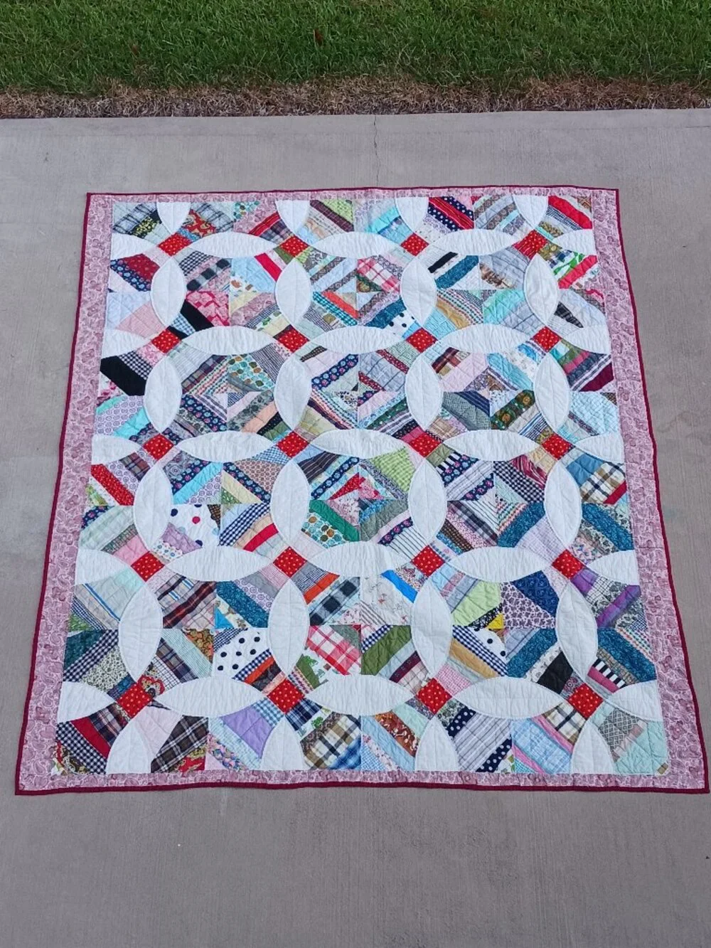 Handmade vintage Quilt 70s full/ short queen wedding ring pattern